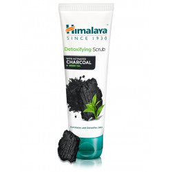 Detoxifying Scrub with Activated Charcoal & Green Tea